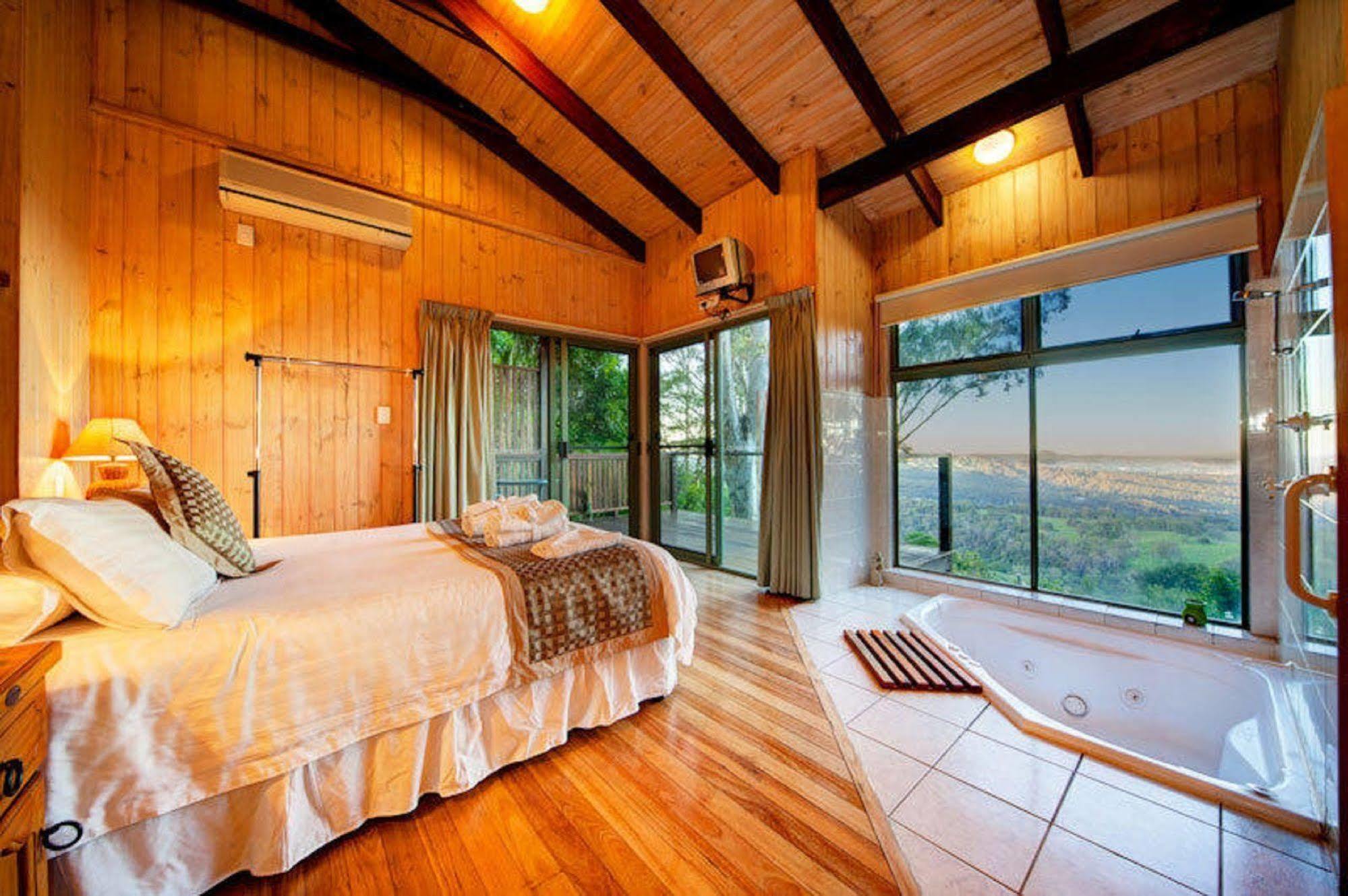 Treetops Seaview Montville Eksteriør bilde
